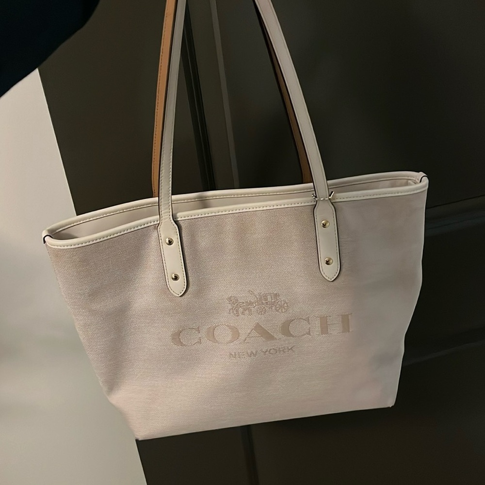 cream coach bag